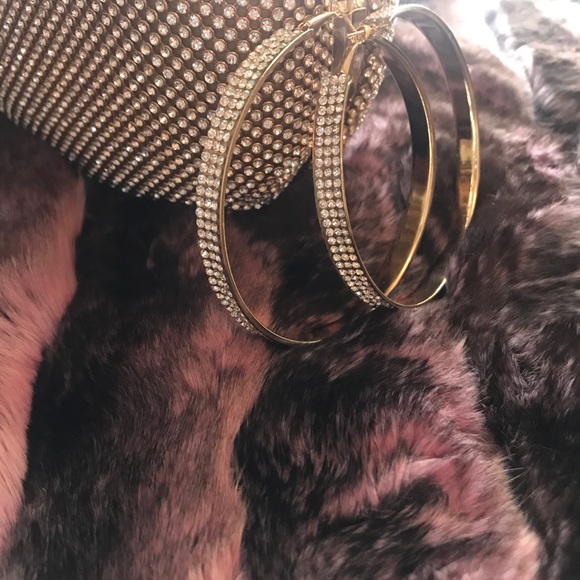 💎💎💎Large Gold Rhinestone Earrings - Picture 2 of 3